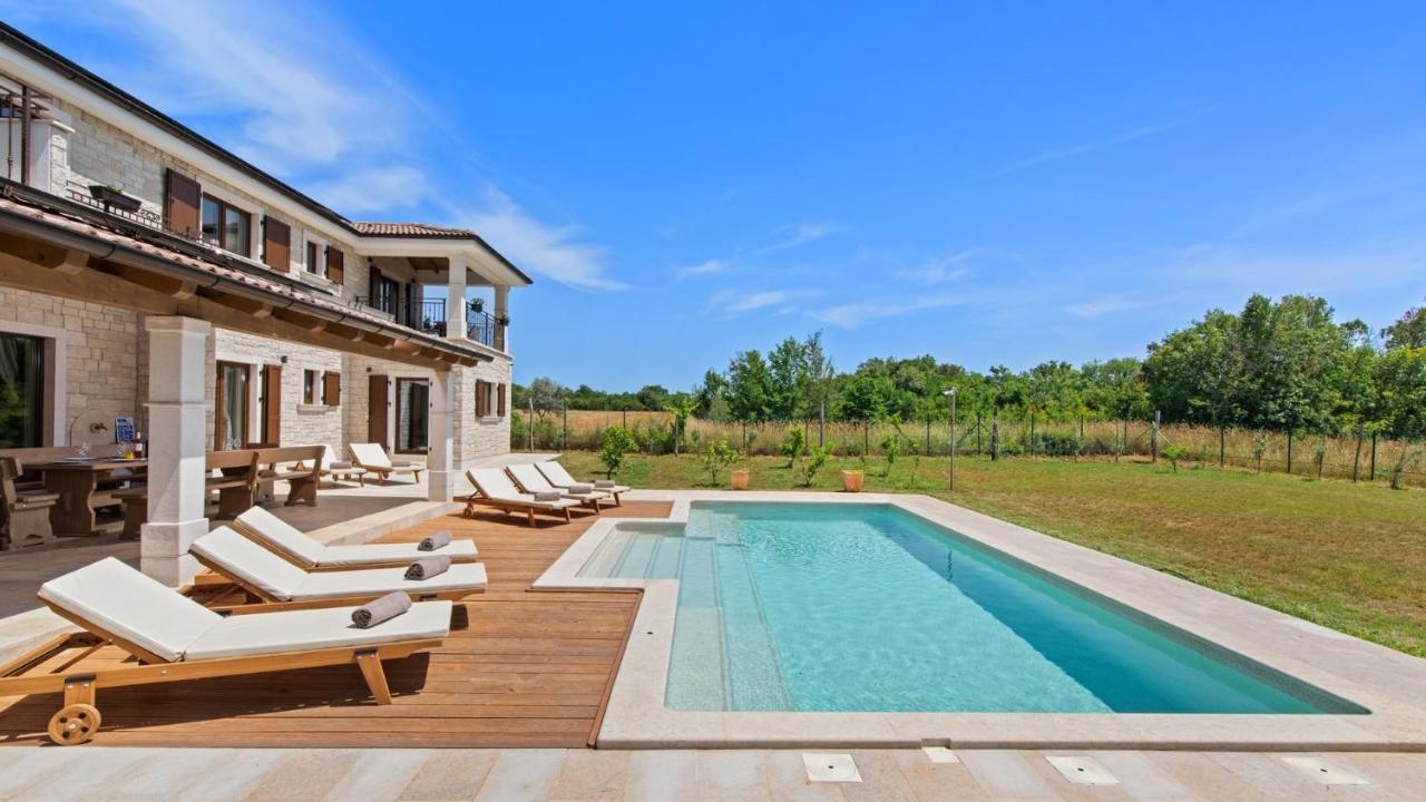 Villa Campagna Galižana Exteriör bild