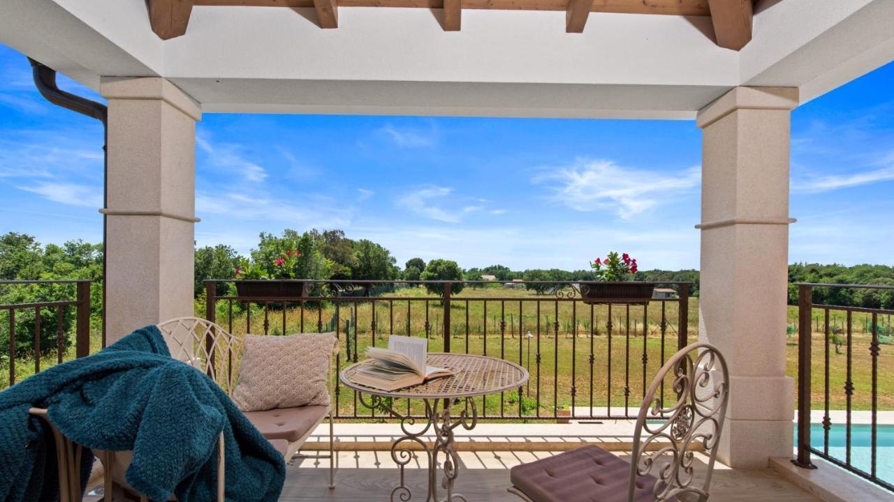 Villa Campagna Galižana Exteriör bild