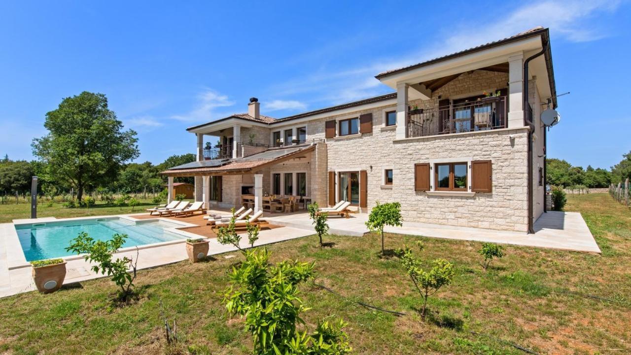 Villa Campagna Galižana Exteriör bild