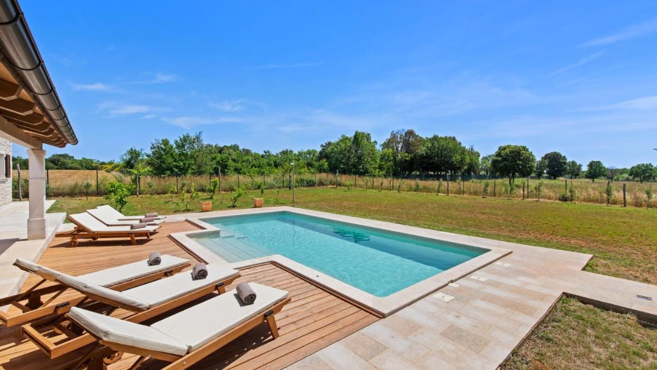 Villa Campagna Galižana Exteriör bild