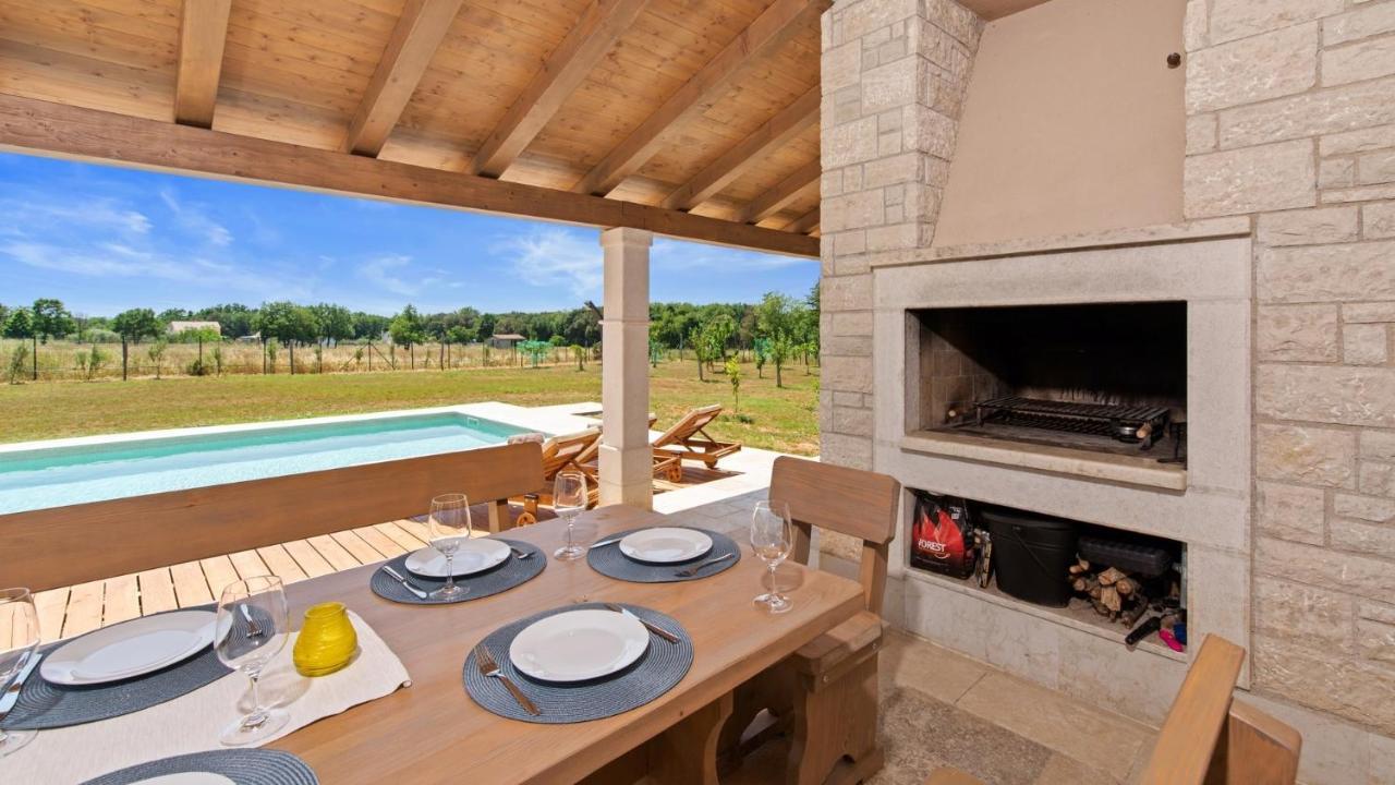 Villa Campagna Galižana Exteriör bild