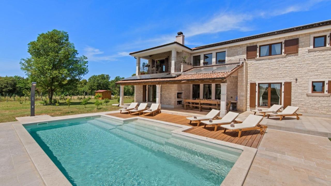 Villa Campagna Galižana Exteriör bild