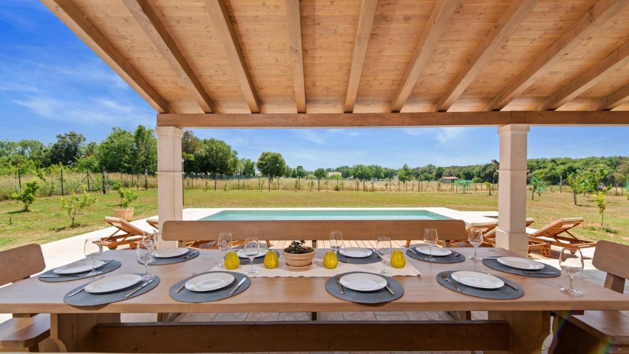 Villa Campagna Galižana Exteriör bild