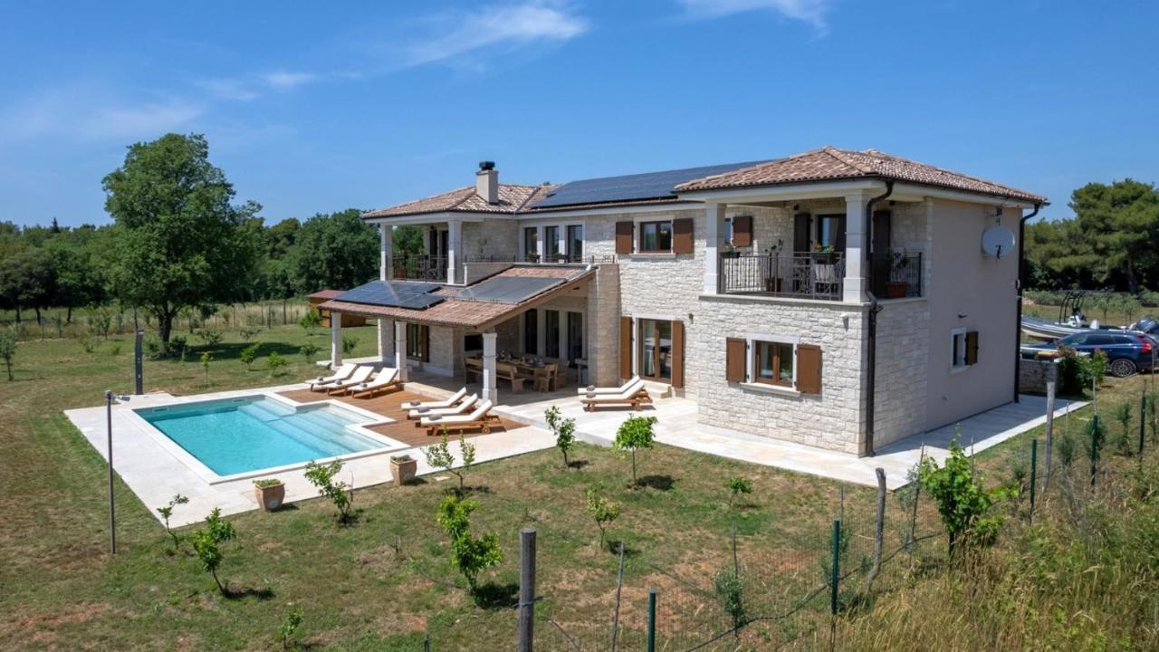 Villa Campagna Galižana Exteriör bild